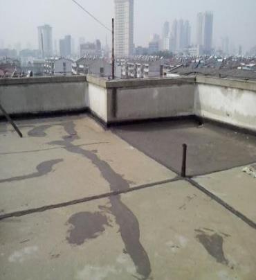 大化漏水维修 楼顶漏水是什么原因，楼顶漏水维修方法是什么?